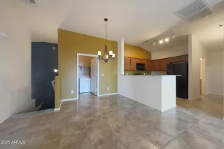 Photo #3: 6913086 Listing