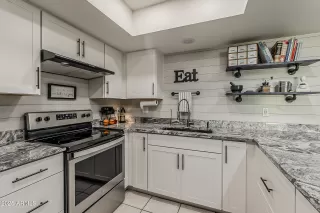 Photo #2: 6913092 Listing 