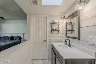 Photo #6: 6913092 Listing 
