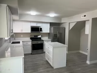 Click for more information on MLS # 6913112 : 4424 E BELLEVIEW STREET More Details about MLS # 6913112 : 4424 E BELLEVIEW STREET