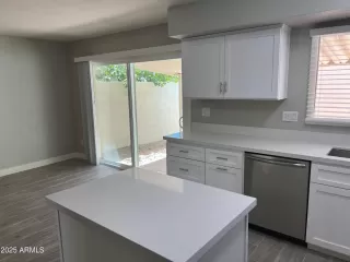 Photo #2: 6913112 Listing 