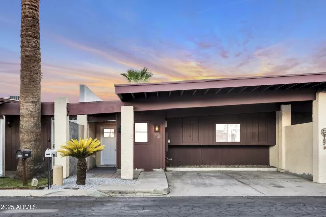 MLS: 6913131 Condo For Sale