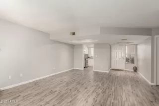 Photo #6: 6913132 Listing