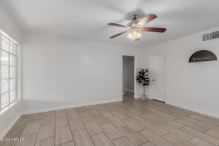 Photo #6: 6913188 Listing