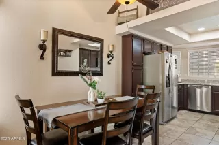 Photo #4: 6913258 Listing