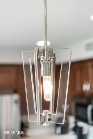 Photo #4: 6913286 Listing