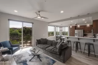 Photo #6: 6913286 Listing