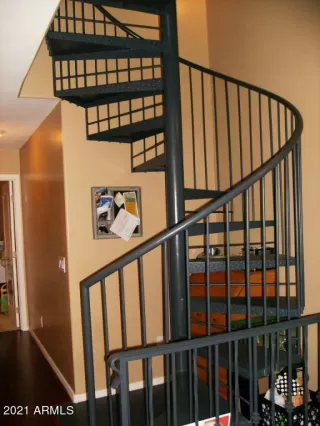 Photo #6: 6913297 Listing