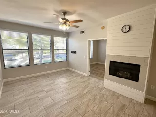 Photo #5: 6913301 Listing 