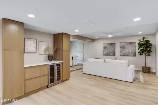 Photo #5: 6913308 Listing 