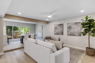 Photo #6: 6913308 Listing 