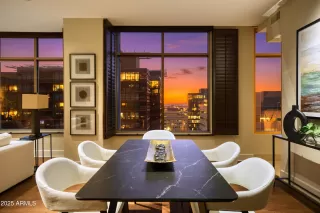 Photo #2: 6913430 Listing 