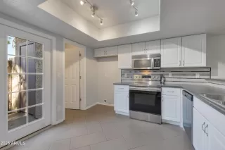 Photo #2: 6913432 Listing 