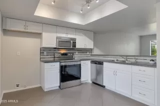 Photo #3: 6913432 Listing 