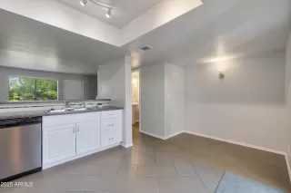 Photo #4: 6913432 Listing 