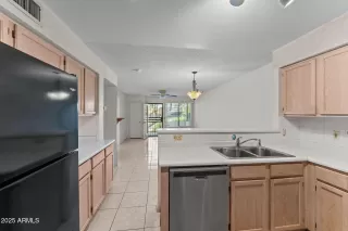 Photo #4: 6913512 Listing