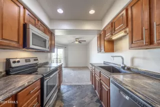 Photo #3: 6913538 Listing 