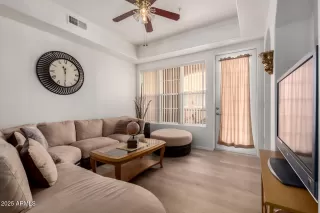 Photo #2: 6913567 Listing 