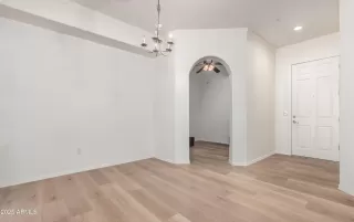 Photo #5: 6913567 Listing 