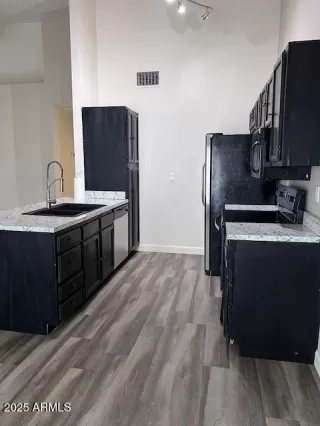 Photo #5: 6913570 Listing