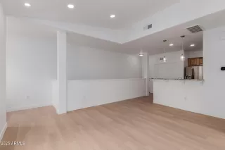 Photo #6: 6913591 Listing 