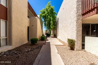 Photo #4: 6913641 Listing