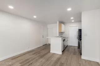 Photo #5: 6913641 Listing