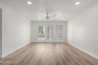 Photo #6: 6913641 Listing