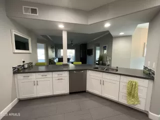 Photo #2: 6913698 Listing