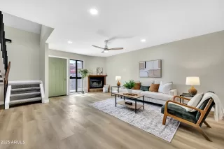 Photo #4: 6913718 Listing 