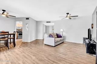 Photo #3: 6913813 Listing 