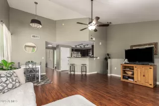 Photo #4: 6913858 Listing 