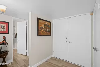 Photo #4: 6913903 Listing