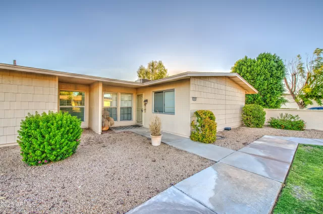 MLS: 6914061 Condo For Sale