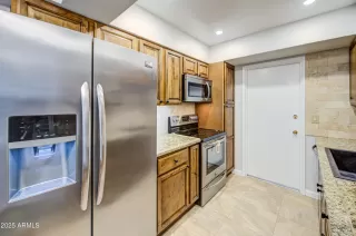 Photo #2: 6914061 Listing 