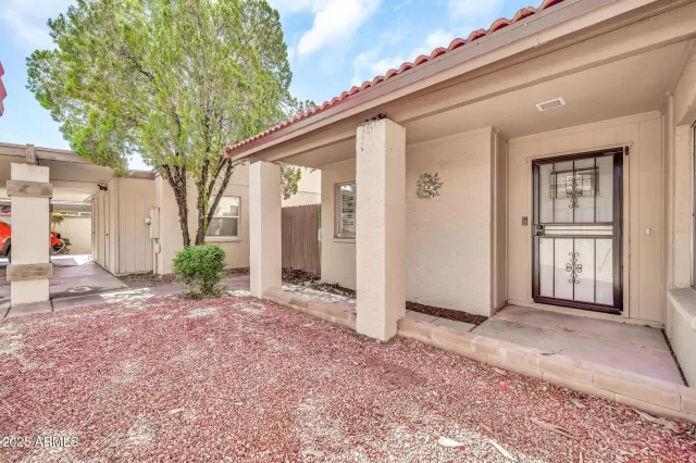 MLS: 6914204 Condo For Sale