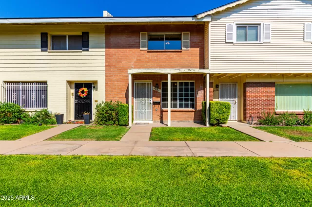 MLS: 6914227 Condo For Sale