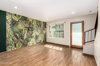 Photo #2: 6914227 Listing 