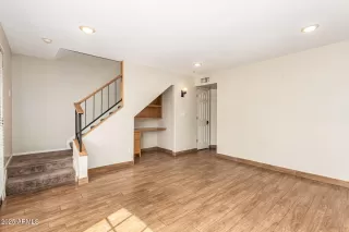 Photo #3: 6914227 Listing 