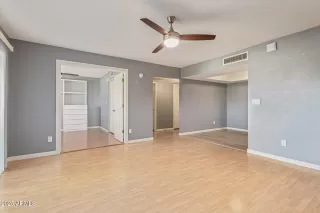 Photo #6: 6914249 Listing 