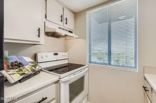 Photo #6: 6914256 Listing