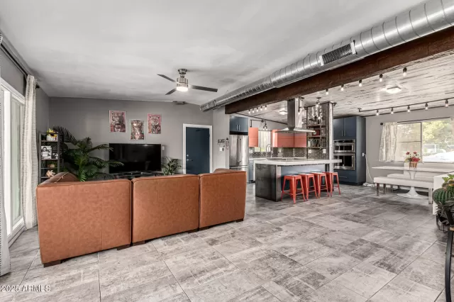 MLS: 6914360 Condo For Sale