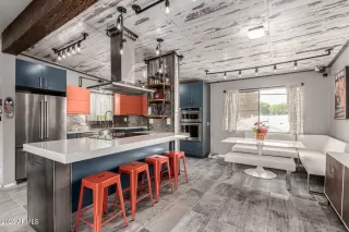 Photo #4: 6914360 Listing 
