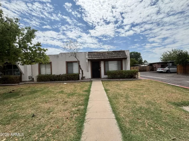 MLS: 6914444 Condo For Sale