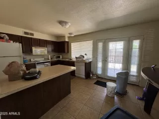 Photo #5: 6914444 Listing 