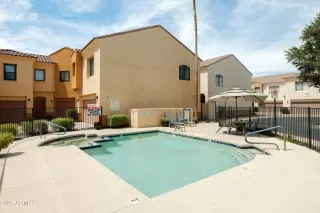 Photo #3: 6914455 Listing