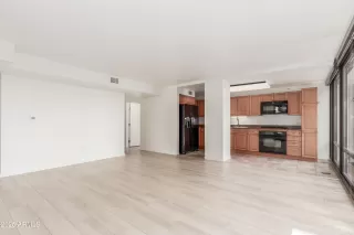 Photo #4: 6914510 Listing 