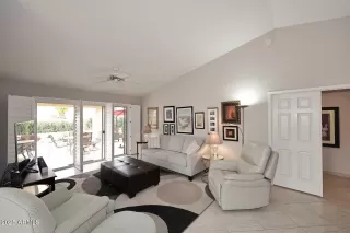 Photo #1: 6914516 Listing 