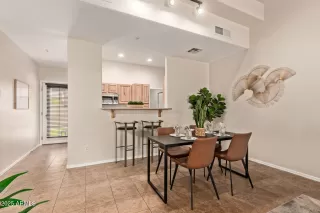 Photo #4: 6914545 Listing