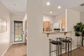 Photo #5: 6914545 Listing